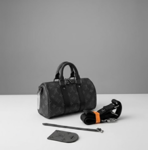 LOUSE VUITTON