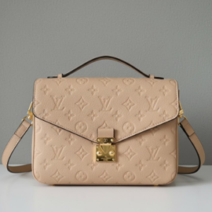 LOUSE VUITTON