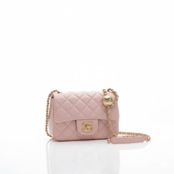 CHANEL CC Lambskin Leather Flap Shoulder Bag CHANEL CC Lambskin Leather Flap Shoulder Bag