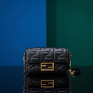 FENDI Baguette Chain Midi Leather Bag