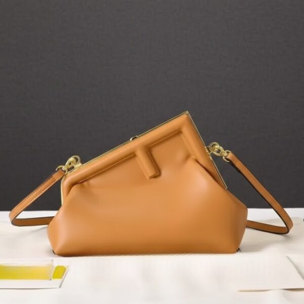 FENDI Brown Leather Medium Shoulder Bag