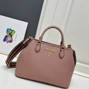 PRADA (2)