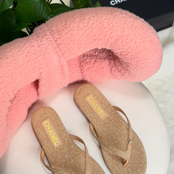Chanel Women’s Slippers – Super Master Quality Luxury Footwear Chanel Women’s Slippers super master quality luxury footwear sizes 36 to 41